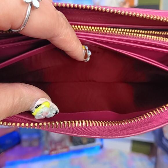 New in Box Prada Tessuto Leather Large Zip Wallet w/ Authenticity card - Picture 12 of 13